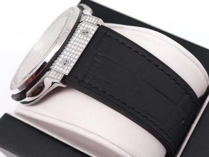 宇舶1比1高仿手錶什麽價格 WWF宇舶滿鉆繫列¥4580-高仿錶 宇舶1比1高仿手錶什麽價格 WWF宇舶滿鉆繫列¥4580-高仿錶