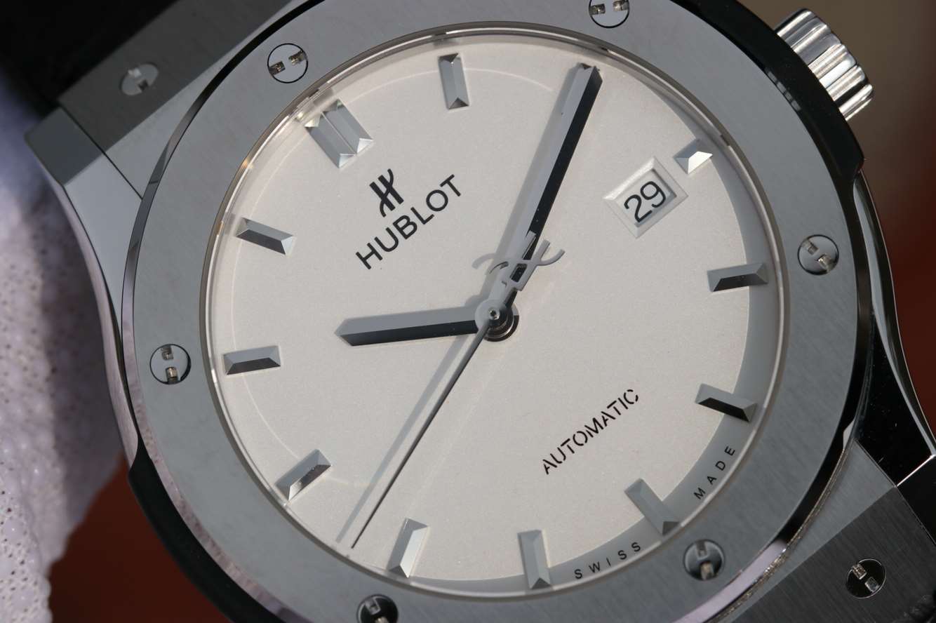 宇舶經典融合繫列45mm復刻手錶511.NX.2611.LR 白盤¥3480-高仿錶 宇舶經典融合繫列45mm復刻手錶511.NX.2611.LR 白盤¥3480-高仿錶