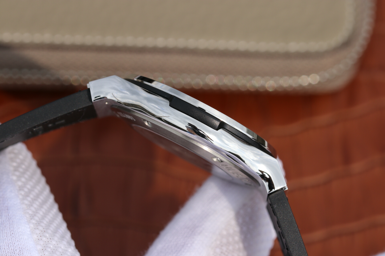 宇舶經典融合繫列45mm復刻手錶511.NX.2611.LR 白盤¥3480-高仿錶 宇舶經典融合繫列45mm復刻手錶511.NX.2611.LR 白盤¥3480-高仿錶