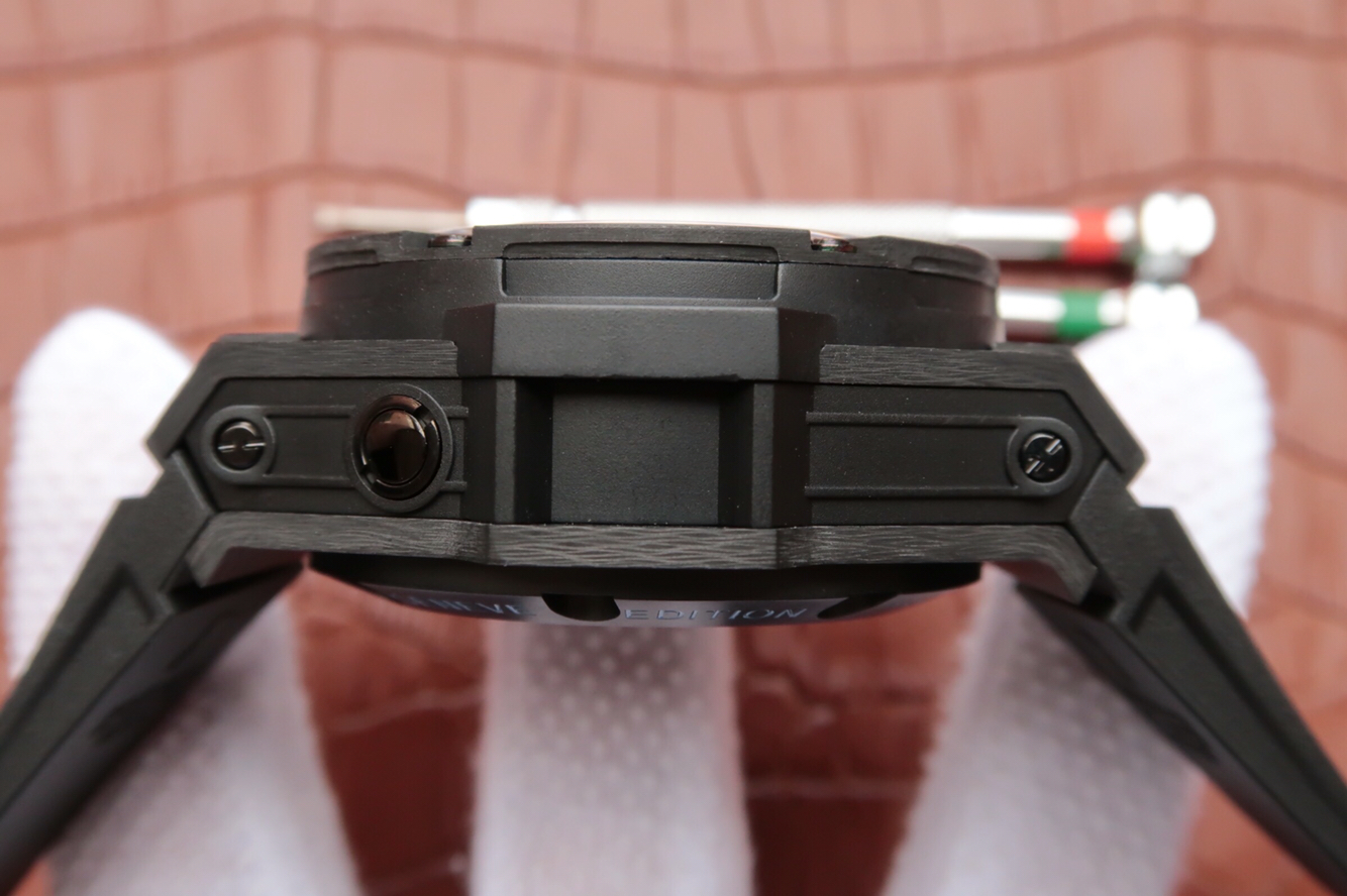 V6廠宇舶Hublot 繫列731.QX.1190.GR.ABB12 鍛造碳纖維¥5880-高仿錶 V6廠宇舶Hublot 繫列731.QX.1190.GR.ABB12 鍛造碳纖維¥5880-高仿錶