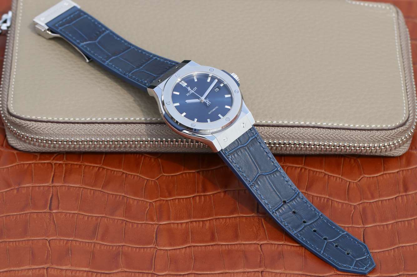 宇舶手錶經典融合復刻手錶511.NX.7170.LR 藍盤￥3280-高仿錶