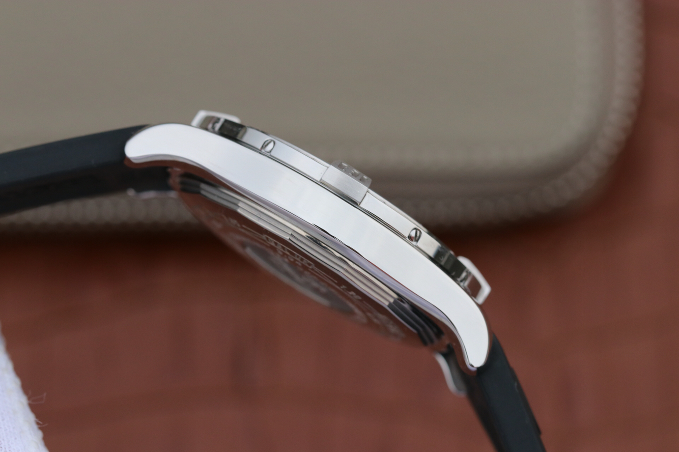 仿百年靈復仇者 GF百年靈復仇者二代A3239011￥3480-高仿錶