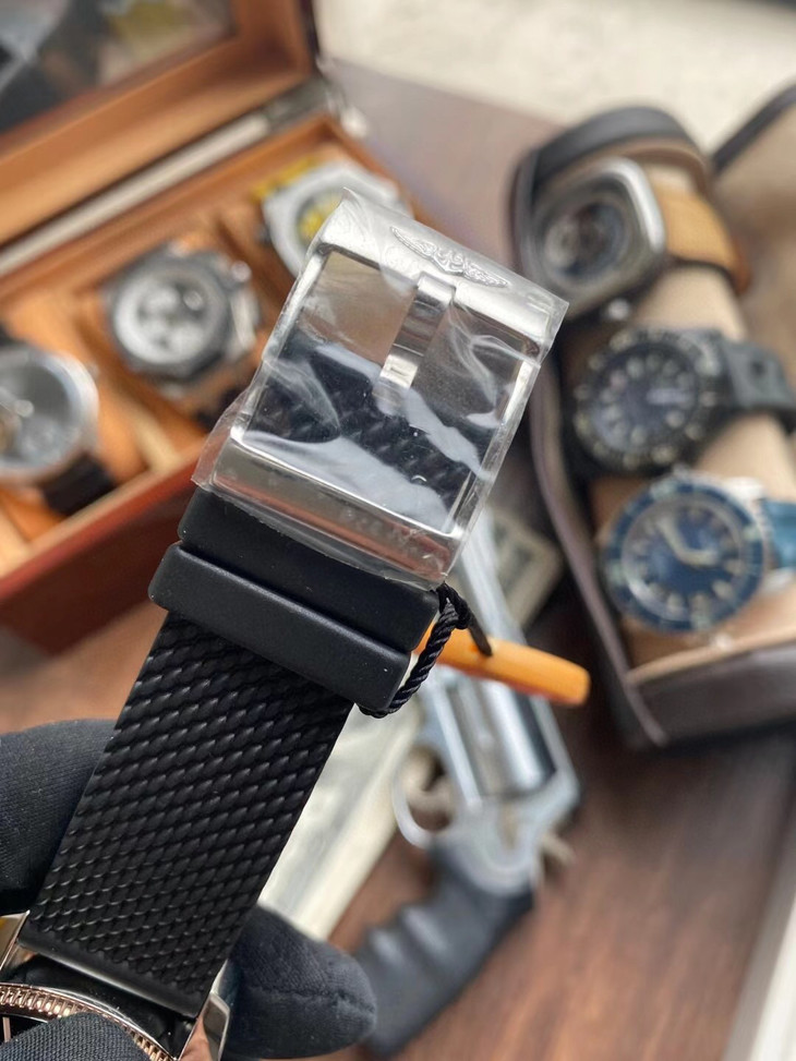 1比1高仿百年靈男士手錶多少錢 gf百年靈超級海洋文化二代42 UB2010161C1S1￥3480-高仿錶