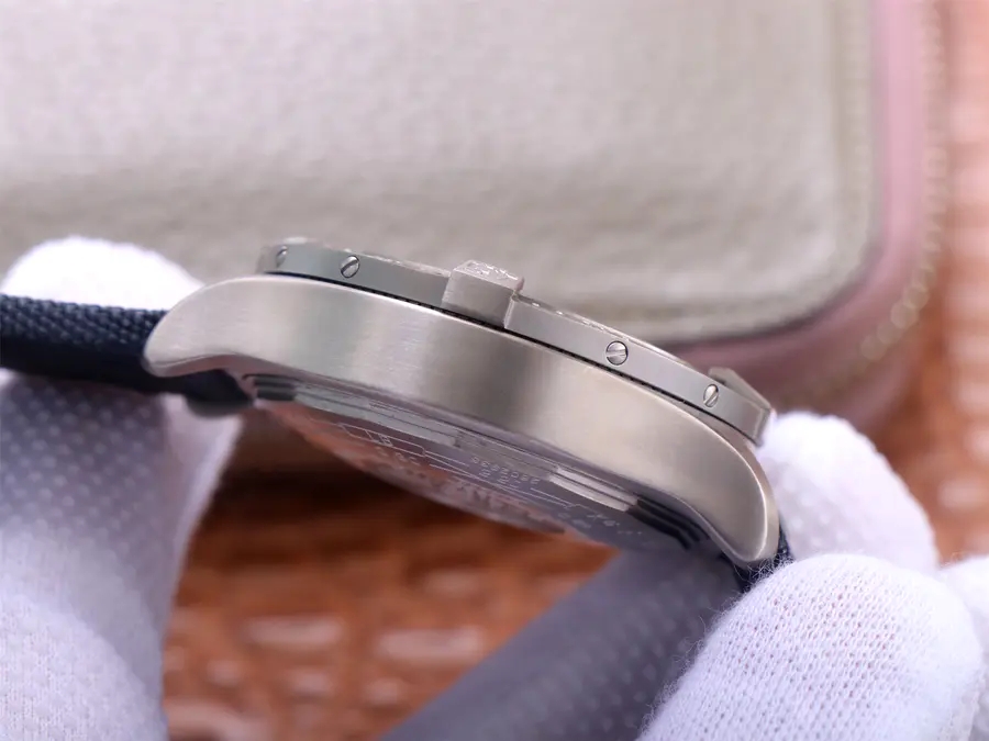 一比一高仿百年靈復仇者價格 BLS廠百年靈復仇者二代美國特別版￥3880-高仿錶