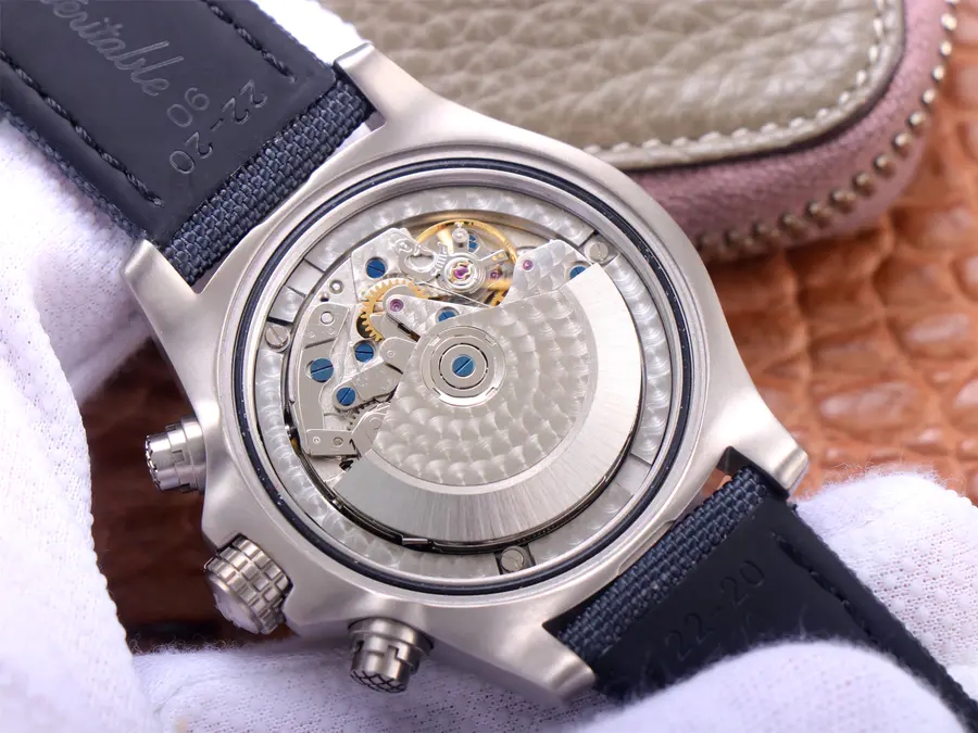 一比一高仿百年靈復仇者價格 BLS廠百年靈復仇者二代美國特別版￥3880-高仿錶