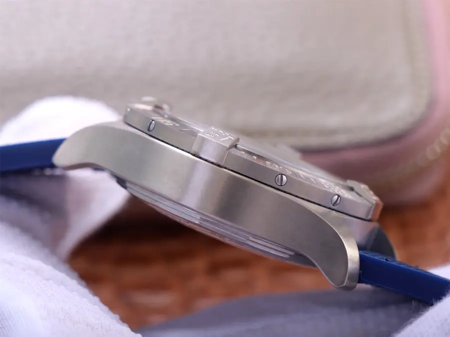 一比一高仿百年靈復仇者二代 BLS廠百年靈復仇者二代美國特別版￥3880-高仿錶