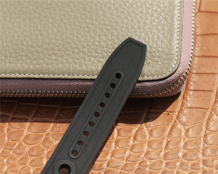 百年靈海洋仿 百年靈超級海洋男士腕錶¥3480-高仿錶 百年靈海洋仿 百年靈超級海洋男士腕錶¥3480-高仿錶