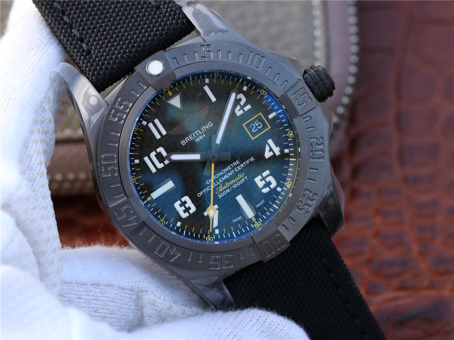 百年靈黑鳥原單和復刻手錶 TW百年靈復仇者黑鳥偵察機碳纖面V173104T|BF89|100W|M20BASA￥3480-高仿錶