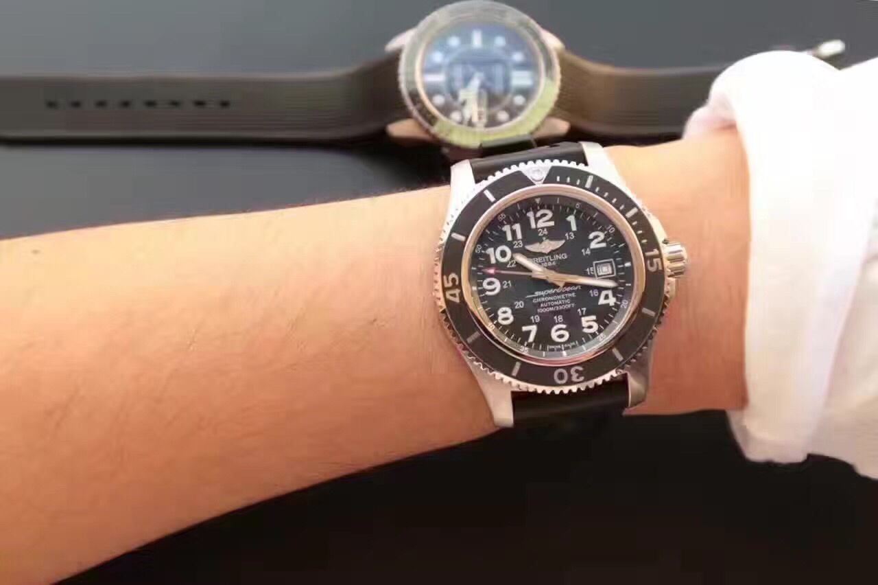 百年靈超級海洋復刻手錶 百年靈超級海洋二代A17392D7/BD68/227S/A20SS.1￥3480-高仿錶