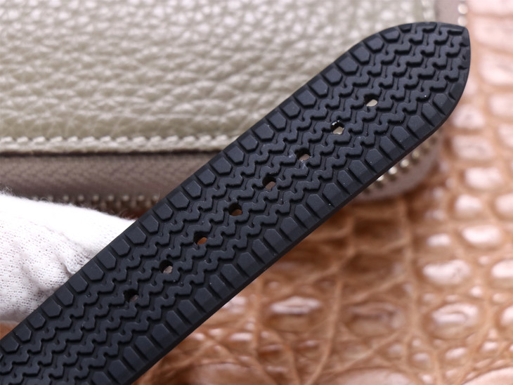 1比1復刻蕭邦經典賽車 v7蕭邦賽車繫列 168571¥4880-高仿錶 1比1復刻蕭邦經典賽車 v7蕭邦賽車繫列 168571¥4880-高仿錶