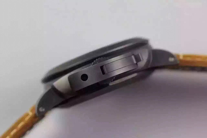 Panerai 沛納海 LUMINOR 1950 3 DAYS CHRONO FLYBACK AUTOMATIC ACCIA￥3180-高仿錶