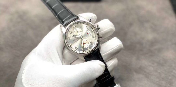 萬國飛行員一比一高仿男士手錶 zf廠萬國噴火戰機IW387809￥3480-高仿錶