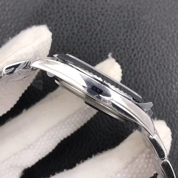 勞力士1比1復刻日誌錶 vs勞力士日誌型 126334 灰盤￥4580-高仿錶