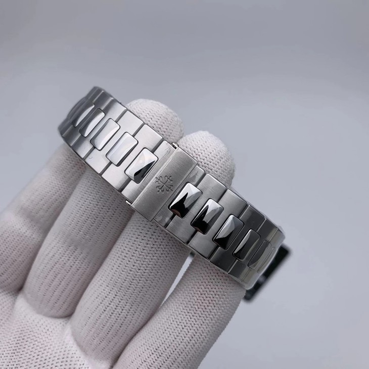 1比1復刻百達翡麗鸚鵡螺蒂芙尼藍 5711 3k出品 經典機械男錶¥4680-高仿錶 1比1復刻百達翡麗鸚鵡螺蒂芙尼藍 5711 3k出品 經典機械男錶¥4680-高仿錶