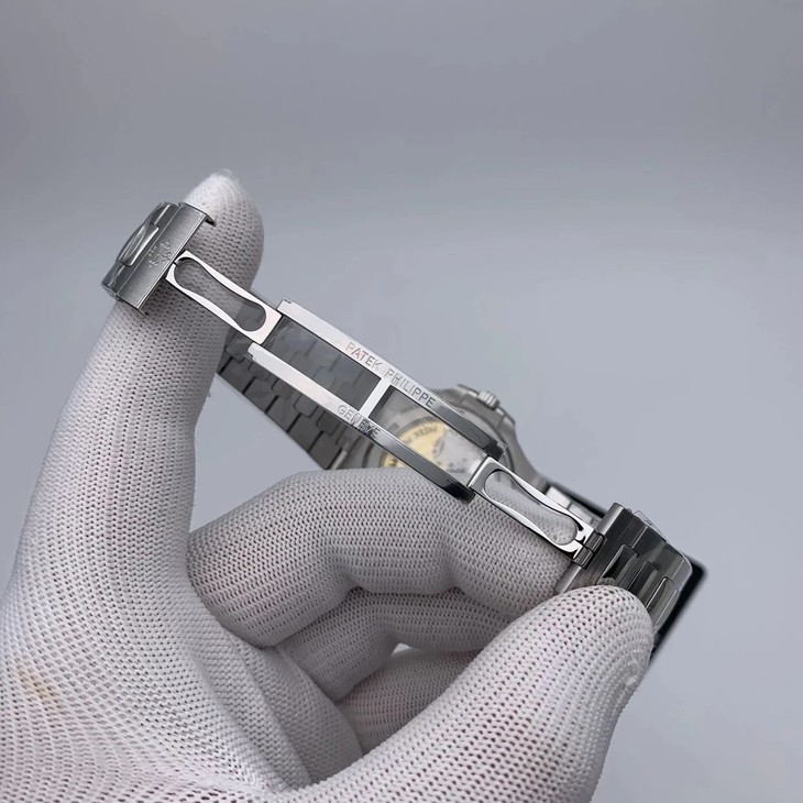 1比1復刻百達翡麗鸚鵡螺蒂芙尼藍 5711 3k出品 經典機械男錶¥4680-高仿錶 1比1復刻百達翡麗鸚鵡螺蒂芙尼藍 5711 3k出品 經典機械男錶¥4680-高仿錶