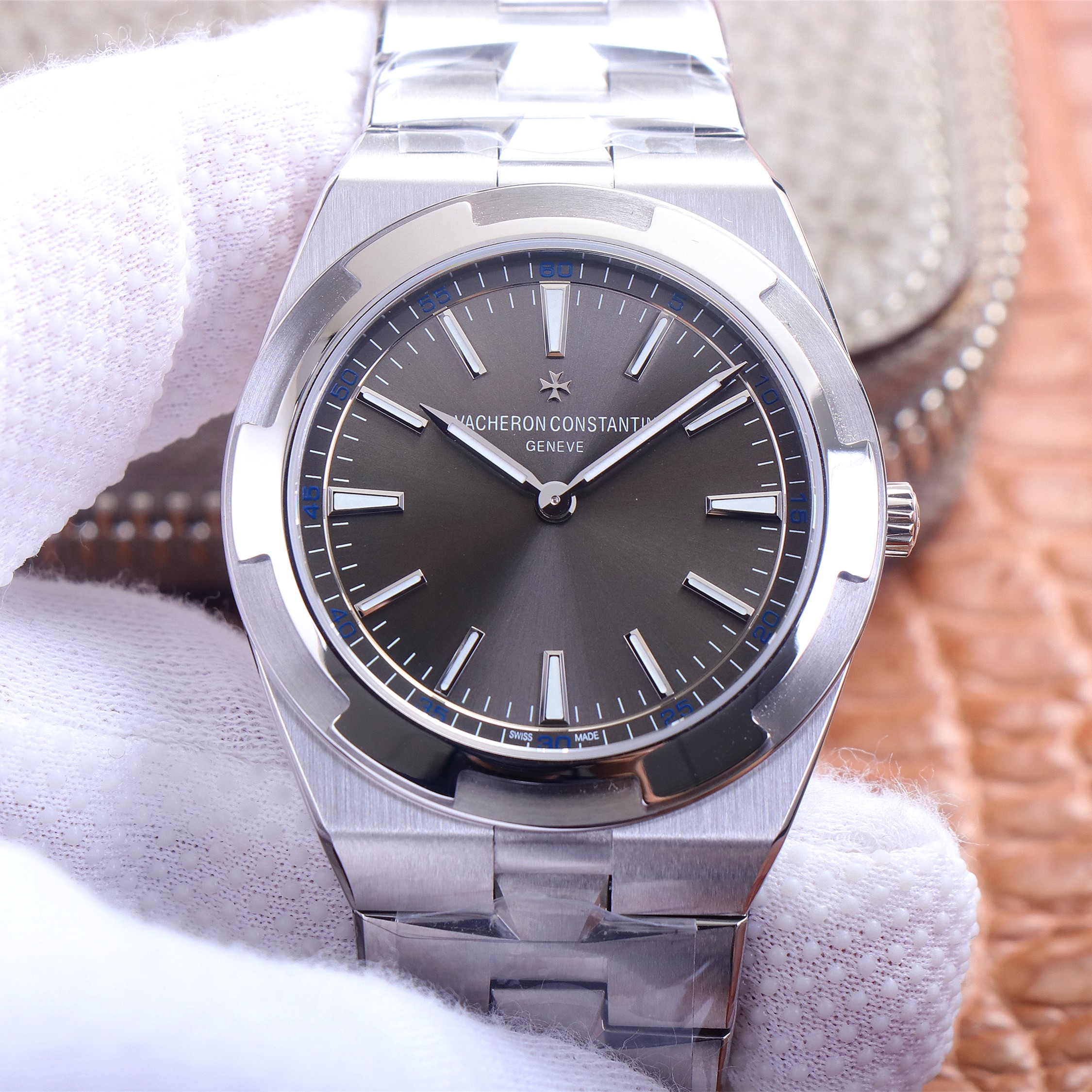 江詩丹頓縱橫四海一比一一比一高仿 xf廠出品江詩丹頓2000V/120G-B122 灰盤￥4580-高仿錶