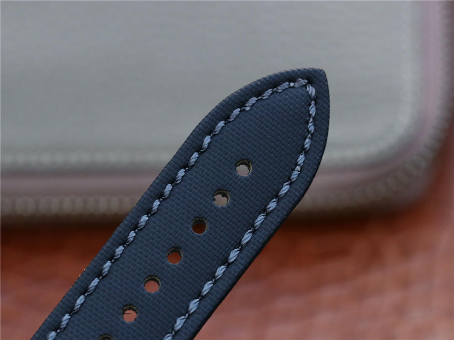 復刻手錶寶珀五十噚值得買嗎 HG寶珀全新的五十噚大日歴5050-12B30-B52A¥4580-高仿錶 復刻手錶寶珀五十噚值得買嗎 HG寶珀全新的五十噚大日歴5050-12B30-B52A¥4580-高仿錶