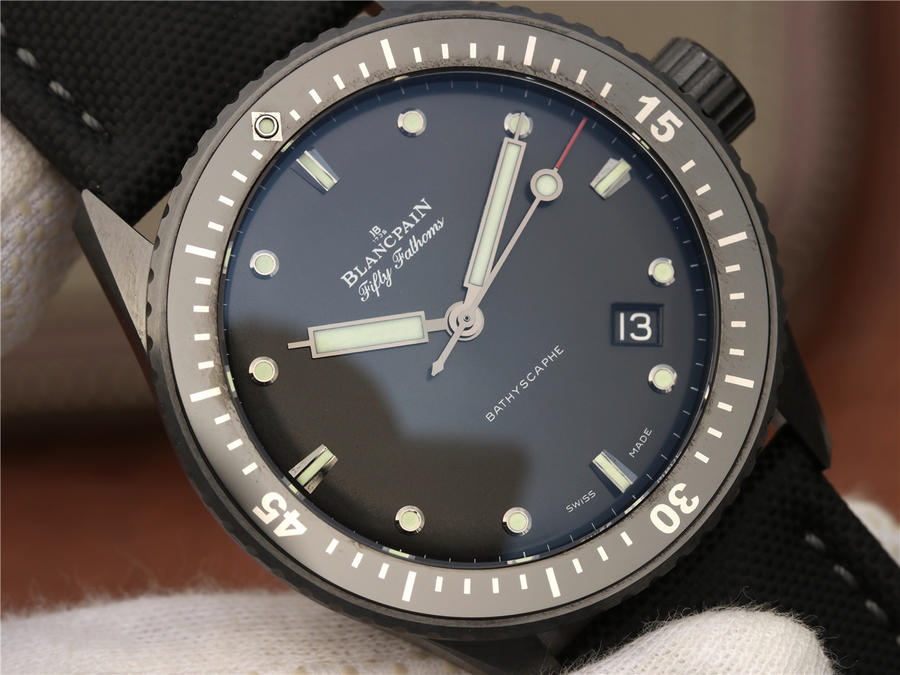 寶珀新款五十復刻手錶錶 GF寶珀五十噚5000-0130-B52A￥4380-高仿錶