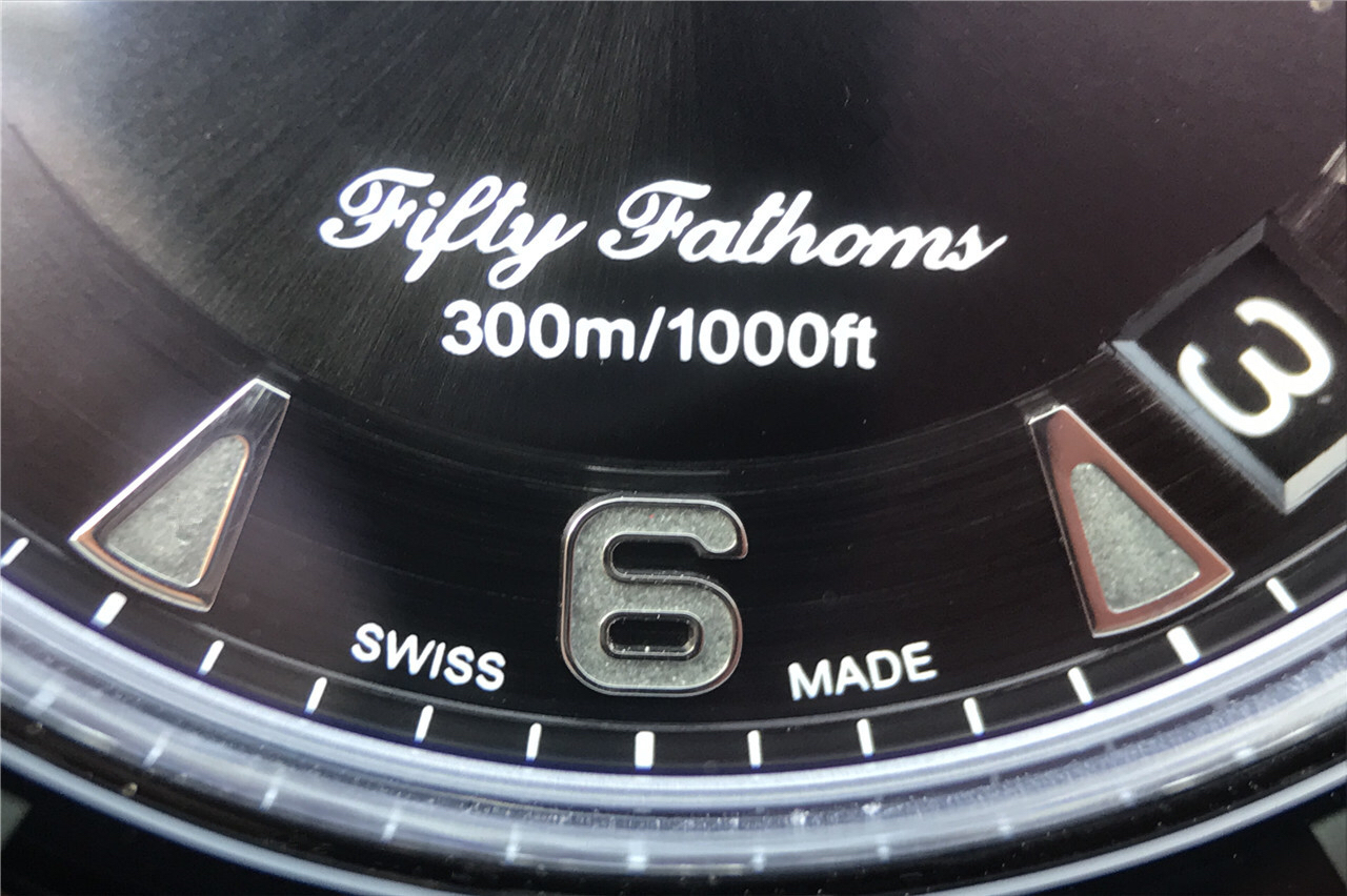 復刻手錶錶寶珀五十噚 ZF寶珀五十噚“黑武士”5015-11C30-52版￥4580-高仿錶