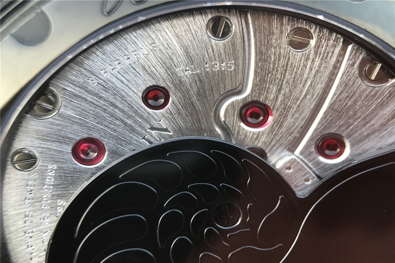 復刻手錶錶寶珀五十噚 ZF寶珀五十噚“黑武士”5015-11C30-52版￥4580-高仿錶