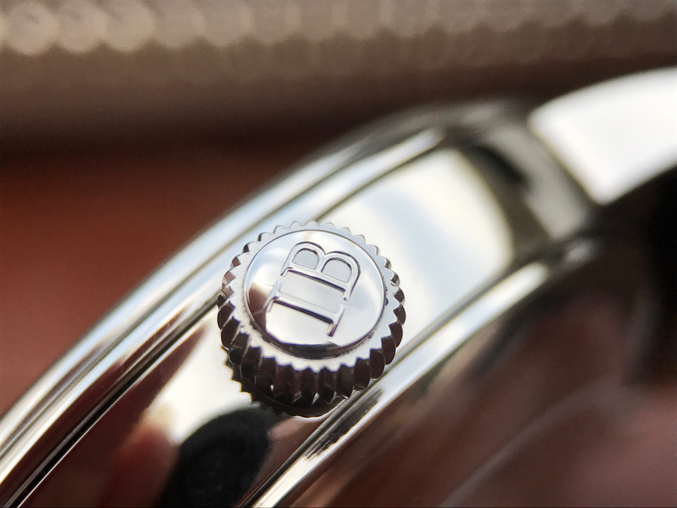 寶珀手錶精仿 寶珀經典繫列6669大日歴視窗腕錶￥3180-高仿錶