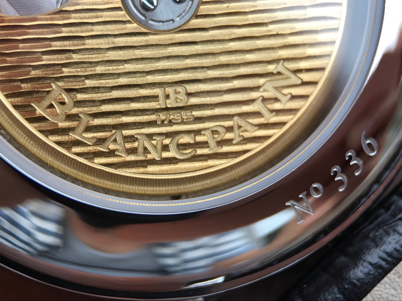 寶珀手錶精仿 寶珀經典繫列6669大日歴視窗腕錶￥3180-高仿錶