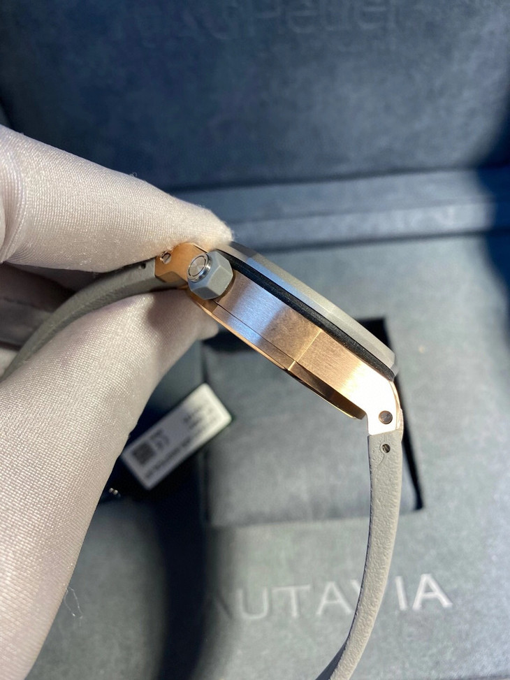 愛彼皇家橡樹離岸1比1復刻 AI愛彼皇家橡樹離岸型15711OI.OO.A006CA.01¥3480-高仿錶 愛彼皇家橡樹離岸1比1復刻 AI愛彼皇家橡樹離岸型15711OI.OO.A006CA.01¥3480-高仿錶