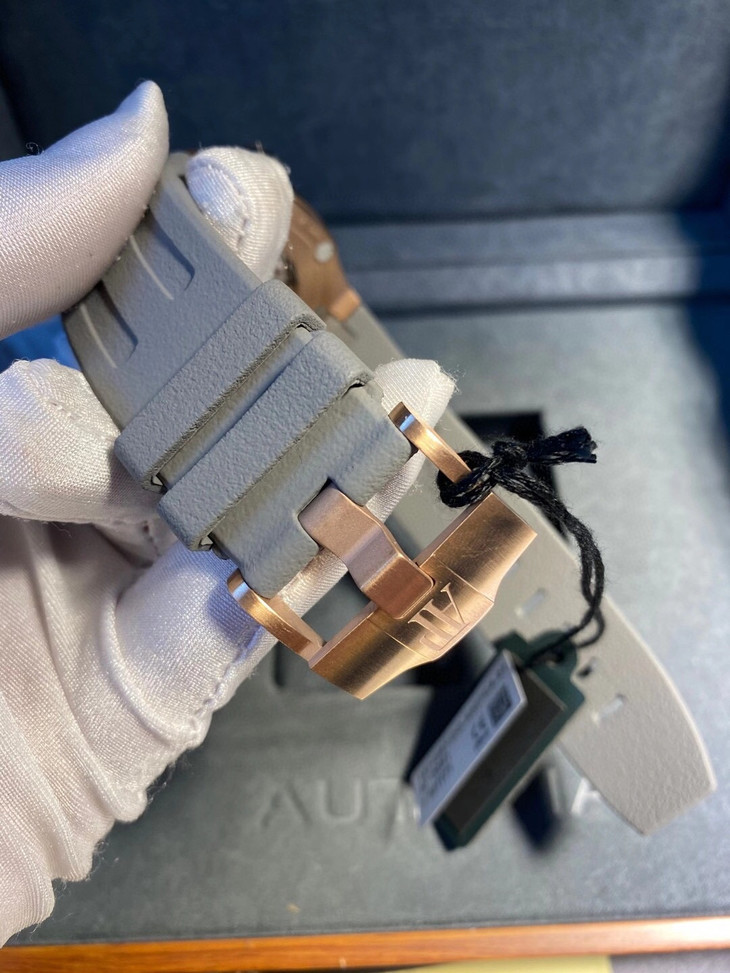 愛彼皇家橡樹離岸1比1復刻 AI愛彼皇家橡樹離岸型15711OI.OO.A006CA.01¥3480-高仿錶 愛彼皇家橡樹離岸1比1復刻 AI愛彼皇家橡樹離岸型15711OI.OO.A006CA.01¥3480-高仿錶