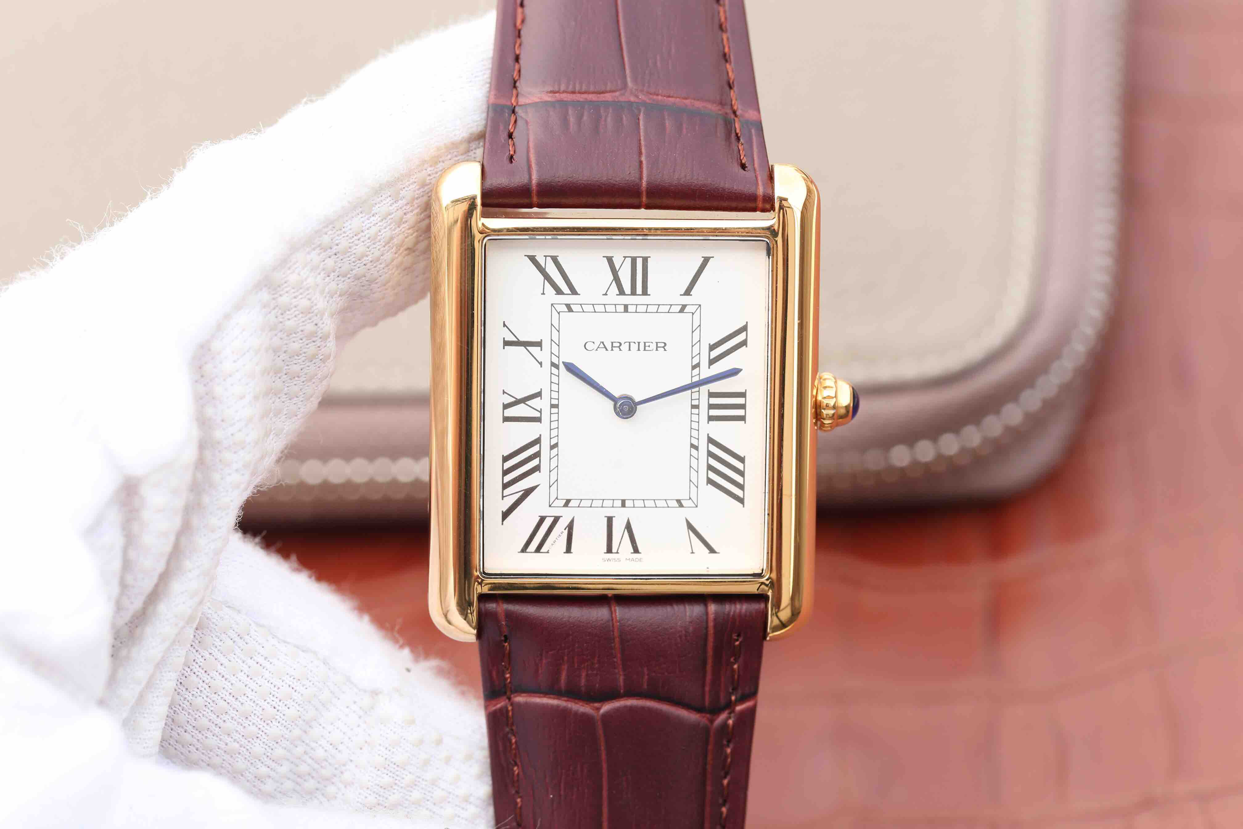 卡地亞坦克仿的像嗎 GP卡地亞坦克繫列W1560017腕錶￥2880-高仿錶