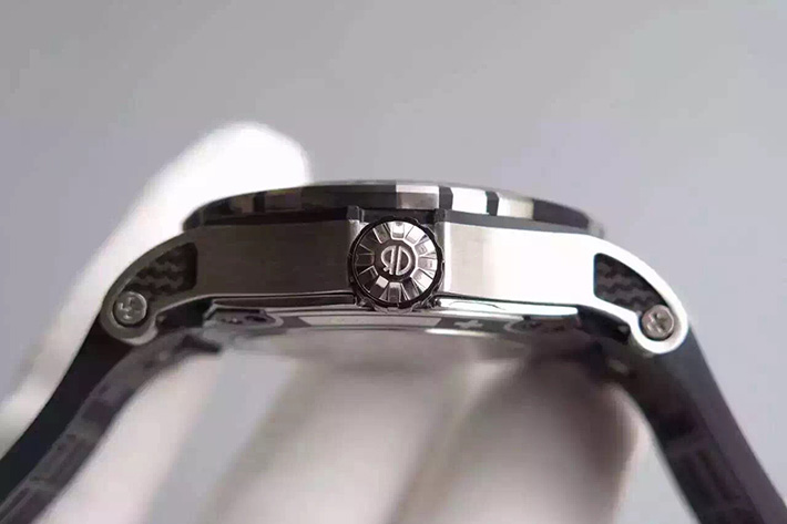 Roger Dubuis 羅傑杜比 EasyDiver繫列Tourbidiver 真陀飛輪手動上鏈機械 條丁阿拉伯刻度 男士腕錶￥5580-高仿錶