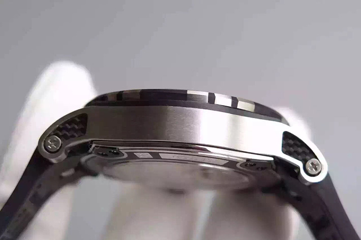 Roger Dubuis 羅傑杜比 EasyDiver繫列 真陀飛輪手動上鏈機械 Tourbidiver 男錶￥5580-高仿錶