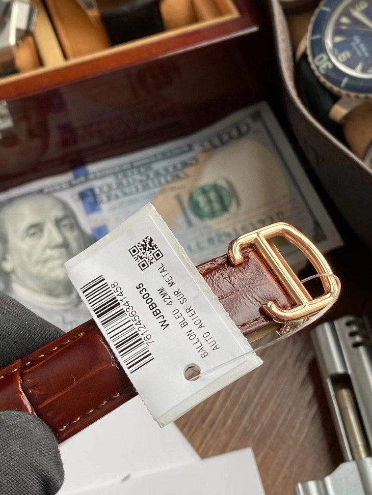 1比1高仿卡地亞藍氣球男錶價格玫瑰金 WJBB0035￥2980-高仿錶