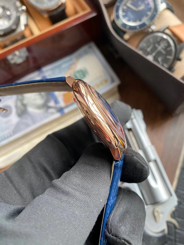 1比1復刻卡地亞藍氣球男錶價格 v6卡地亞藍氣球繫列WGBB0036 玫瑰金色 藍盤¥3180-高仿錶 1比1復刻卡地亞藍氣球男錶價格 v6卡地亞藍氣球繫列WGBB0036 玫瑰金色 藍盤¥3180-高仿錶