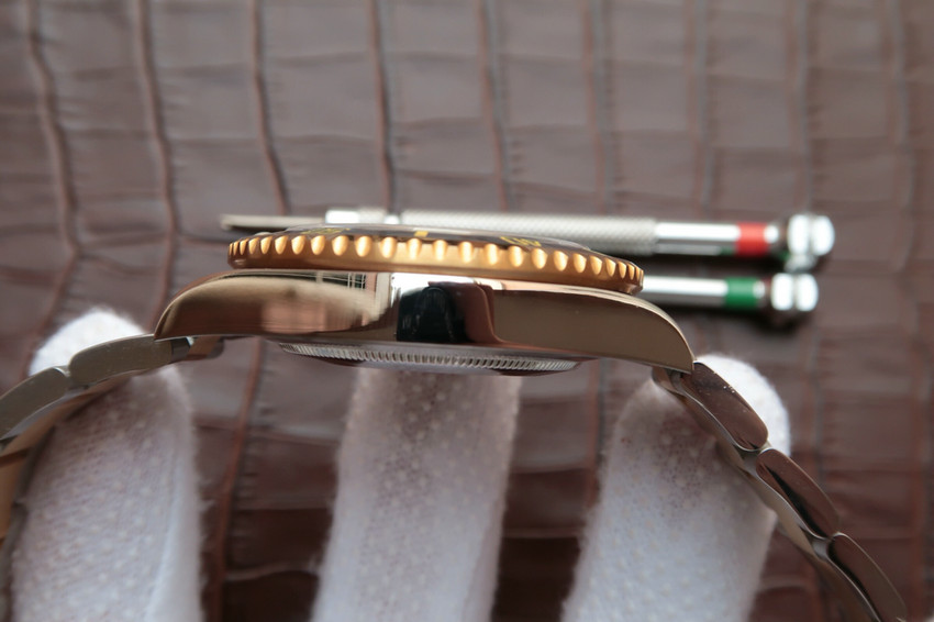 勞力士116613LB-97203間金黃金面水鬼v7鑲鉆版 一比一復刻-高仿錶