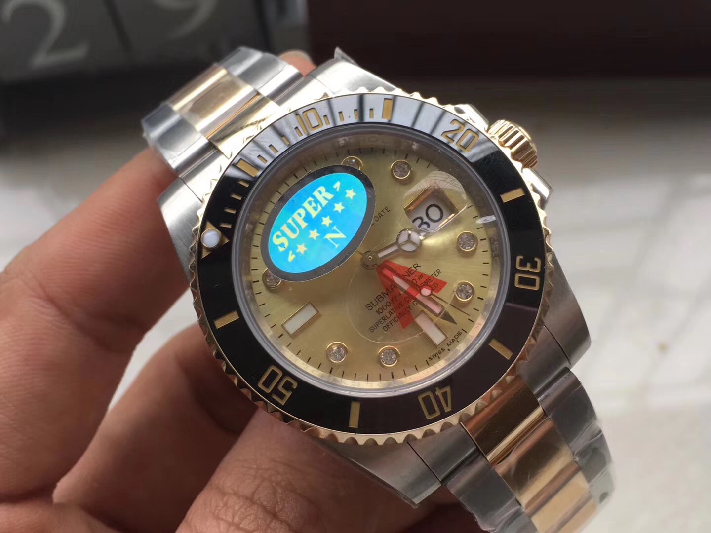 勞力士116613LB-97203間金黃金面水鬼v7鑲鉆版 一比一復刻-高仿錶