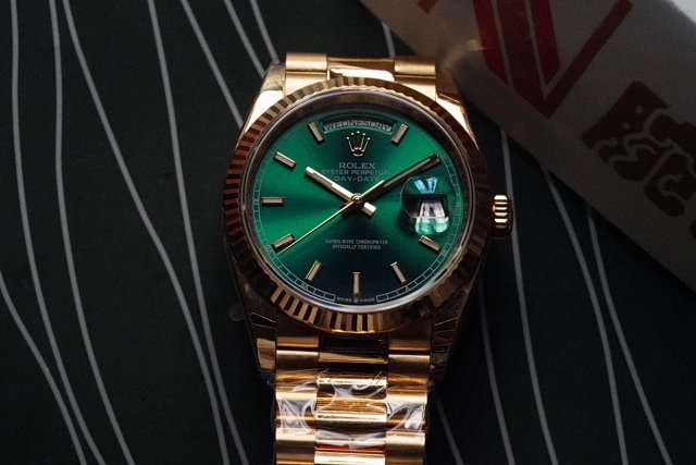 2021EW勞力士星期日誌型18k金綠面機械男士手錶 36毫米一比一復刻-高仿錶