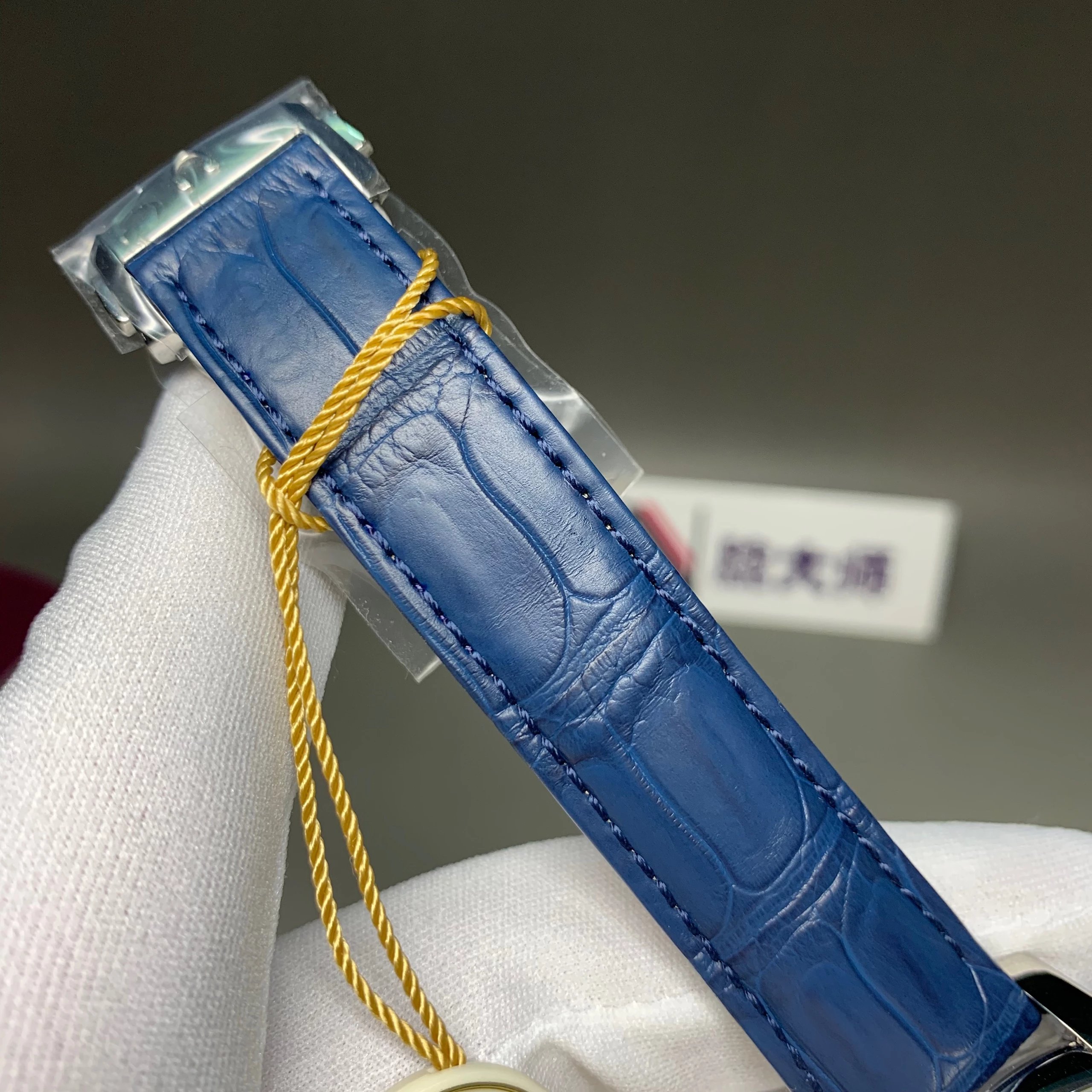 s廠歐米茄蝶飛繫列433.33.41.21.03.001明亮之藍鱷魚皮男士機械錶最好的版本-高仿錶 s廠歐米茄蝶飛繫列433.33.41.21.03.001明亮之藍鱷魚皮男士機械錶最好的版本-高仿錶