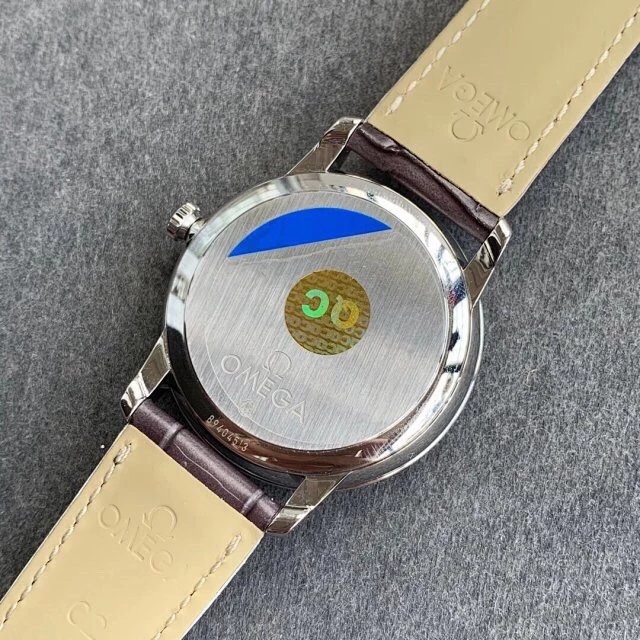 ZF廠歐米茄蝶飛系列424.13.40.21.02.001動能顯示經典白盤皮帶手表-高仿錶