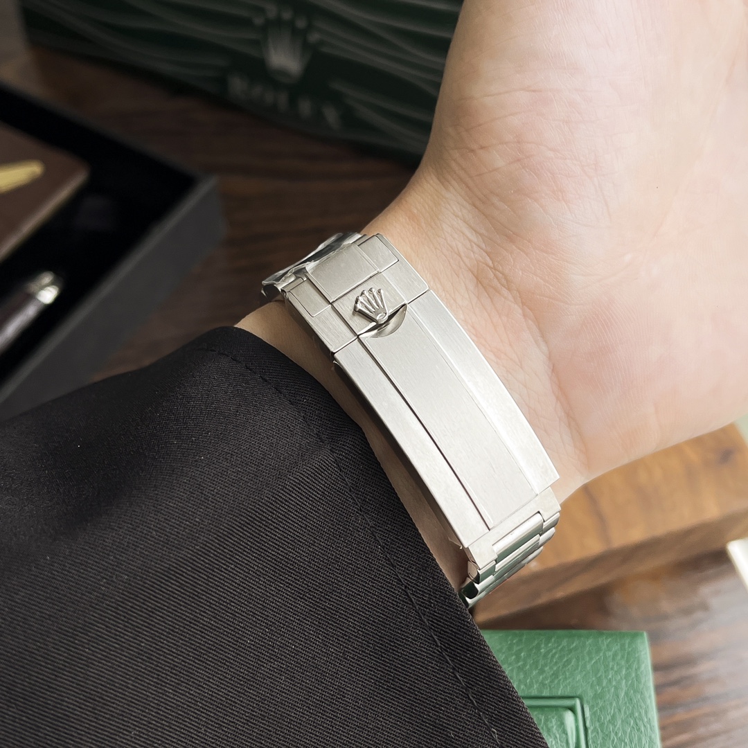 勞力士頂級復刻錶黑水鬼繫列不拆開看機芯外觀看來跟原裝一致-高仿錶