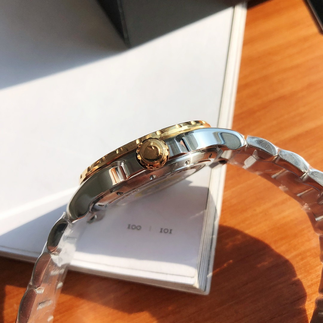 愛因斯坦鐘愛的品牌Movado Series800石英潛水夜光復刻腕錶-高仿錶 愛因斯坦鐘愛的品牌Movado Series800石英潛水夜光復刻腕錶-高仿錶